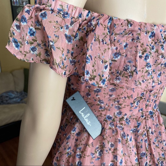LULU’s rose off the shoulder floral dress - Picture 3 of 7